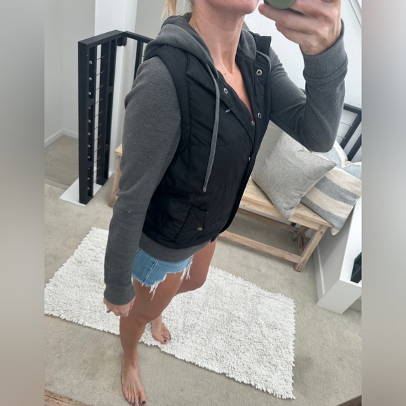 RVCA Black & Gray Puffer Jacket w/ Grey Knit Long Sleeves & Hood Winter Warm L - Picture 5 of 12